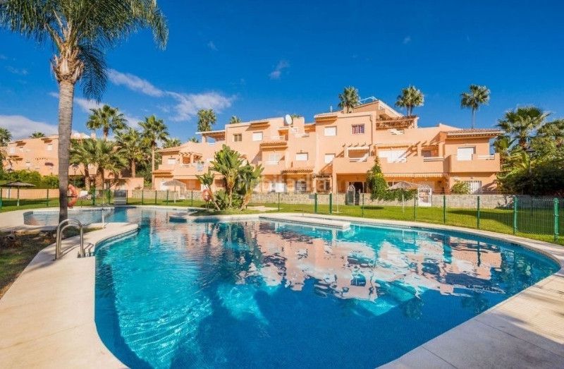 Foto 927dac23-0c00-4d06-af01-f351bd892dd9. Apartament amb calefacció aparcament piscina a Marbesa Marbella