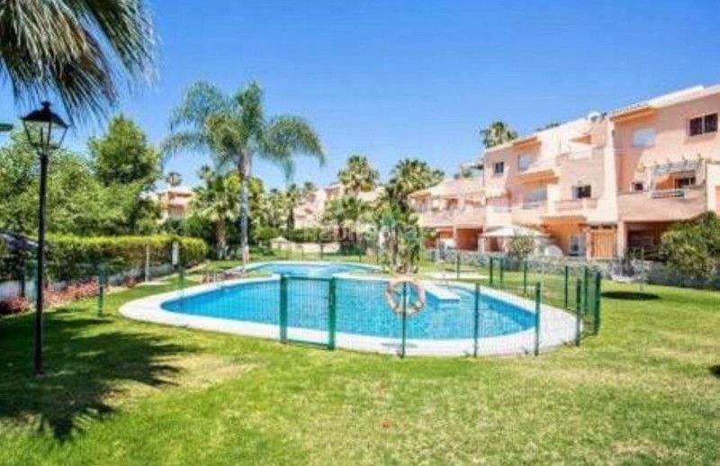 Foto e8b349b6-0860-4e27-a057-323c54574591. Apartament amb calefacció aparcament piscina a Marbesa Marbella