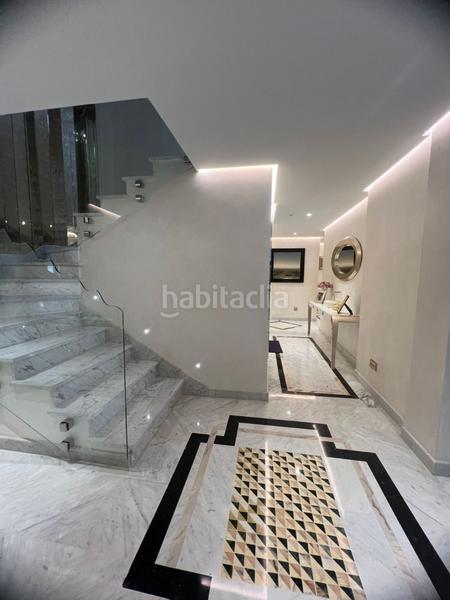 Foto 02f1d2d9-fe01-48b4-9249-3bf9c21b71b3. Ático  lujoso dúplex en monte paraíso country club, en Marbella