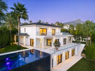 Casa a Nueva Andalucía centro. Impresionante villa de lujo en nueva andalucía, marbella