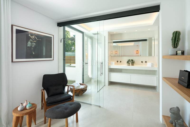 Foto 9f8e84ea-bdfc-4f83-be1f-25a9e3231cce. Haus mit heizung parking pool in Playa Bajadilla - Puertos Marbella