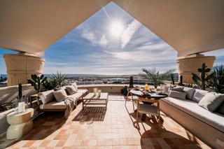 Àtic a Nueva Andalucía centro. Ático dúplex de lujo con vistas panorámicas en nueva andalucía,