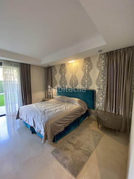 Foto 17431882-7b66-47ab-b659-384a3653e0bc. Location rez-de-chaussée dans montemedio-b sierra blanc 2 dans Marbella