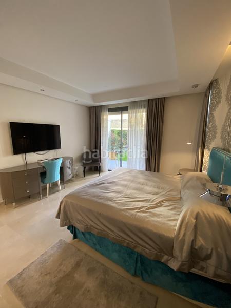 Foto 7fe75de4-d15a-4e51-9ea1-964815a1a304. Location rez-de-chaussée dans montemedio-b sierra blanc 2 dans Marbella