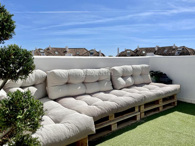 Foto 18bbef3d-aea7-4432-96d1-0ba4169e44e5. Attique avec parking piscine dans Puente Romano Marbella