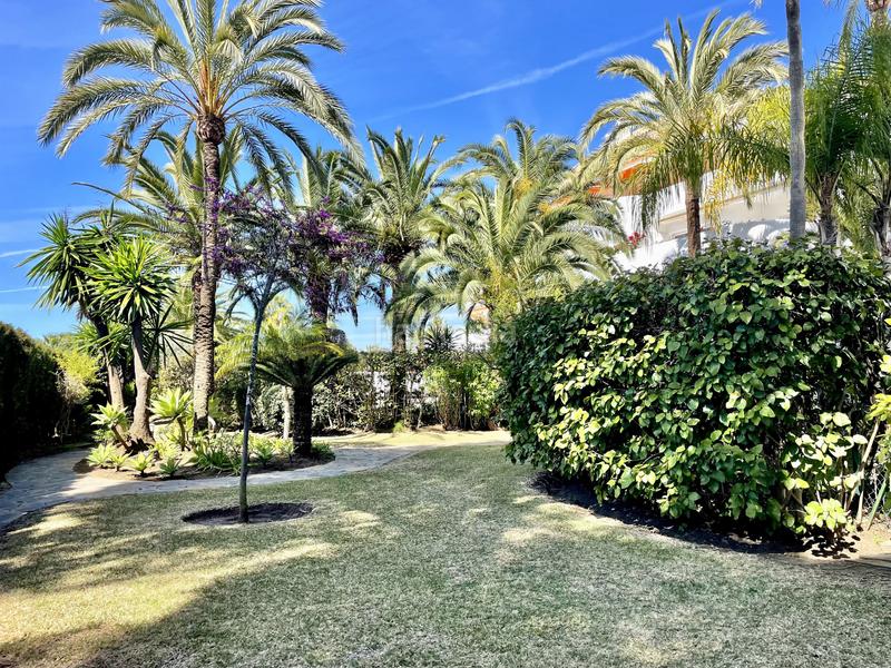 Foto df1c315b-2a5c-4d4e-a320-d7a1843dc4bf. Attique avec parking piscine dans Puente Romano Marbella