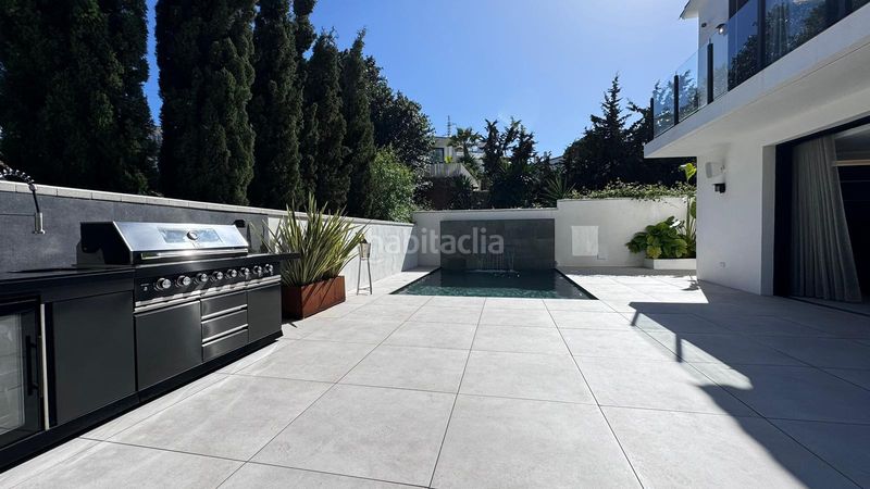Foto 49a158e4-85f6-49ee-937d-d3d59c661762. Casa amb calefacció aparcament piscina a Nueva Andalucía centro Marbella