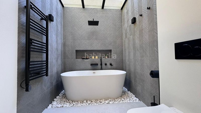 Foto 519bb987-45c5-495f-b057-a05703420765. Casa amb calefacció aparcament piscina a Nueva Andalucía centro Marbella