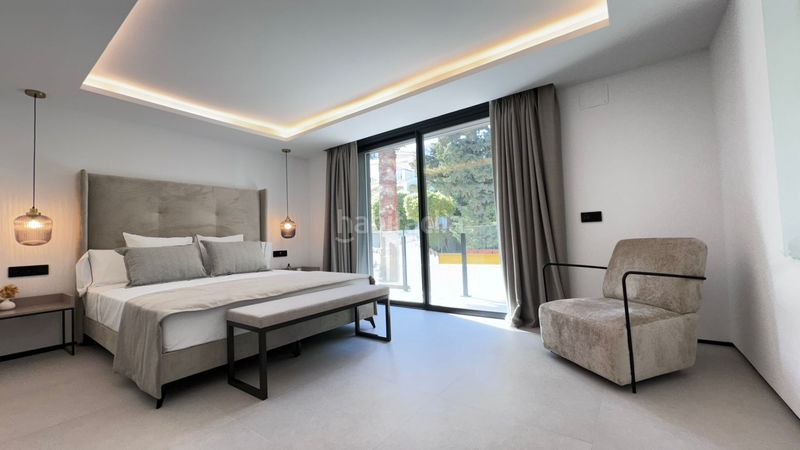 Foto 557ed9a5-d6aa-42cc-8989-f22637ba8dc5. Casa amb calefacció aparcament piscina a Nueva Andalucía centro Marbella