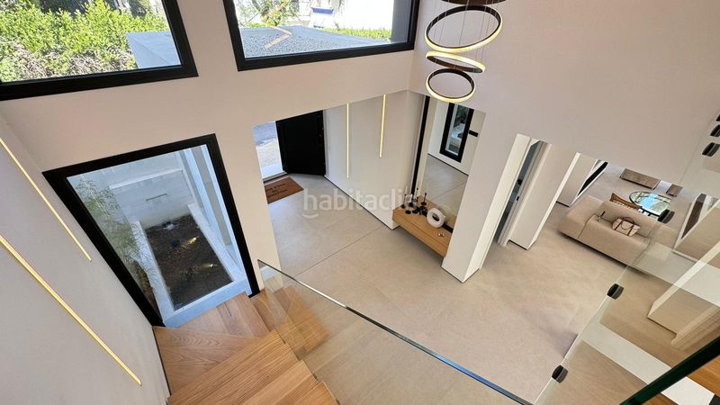 Foto a866be5e-265e-45f6-a2cb-712e9474fd8a. Casa amb calefacció aparcament piscina a Nueva Andalucía centro Marbella
