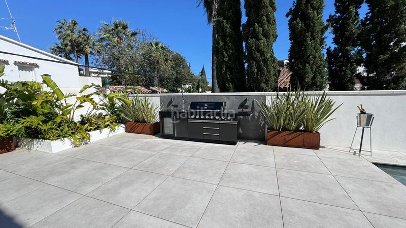 Foto fa0084d7-c260-4ba9-bc42-ea525012dd4b. Casa amb calefacció aparcament piscina a Nueva Andalucía centro Marbella