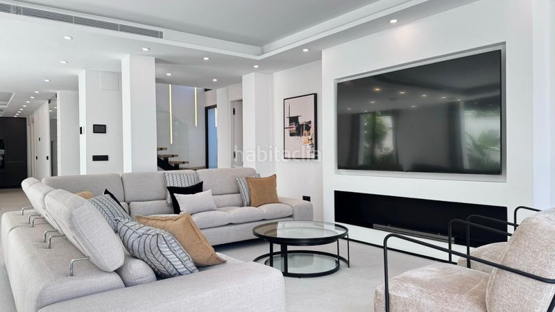 Foto fe795365-f826-4a23-b6cb-2bfcd94ff494. Casa amb calefacció aparcament piscina a Nueva Andalucía centro Marbella