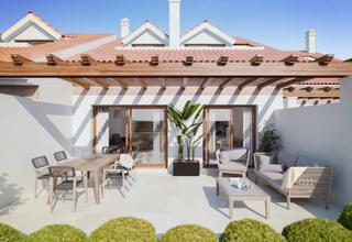 Casa adosada en Puerto Deportivo. Adosado en venta en fuengirola