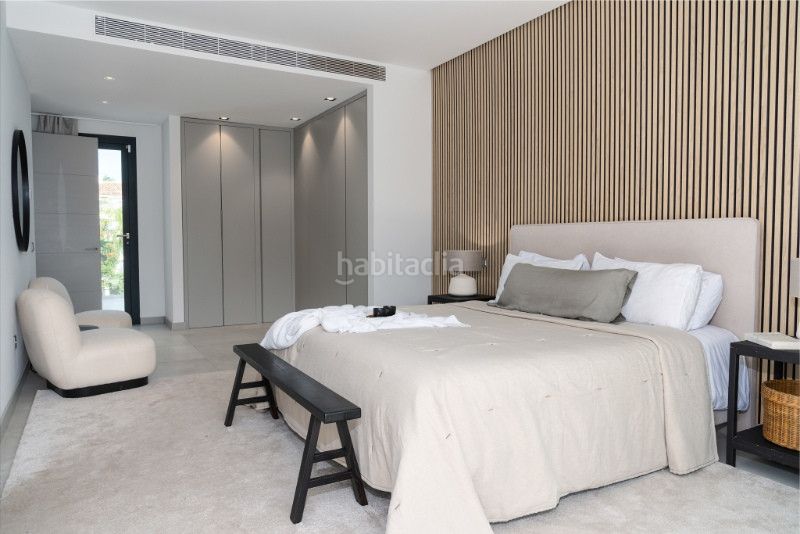 Foto bb352a78-1c6c-4ec6-b7a9-f63086e828cf. Casa amb aparcament piscina a Puerto Banús Marbella