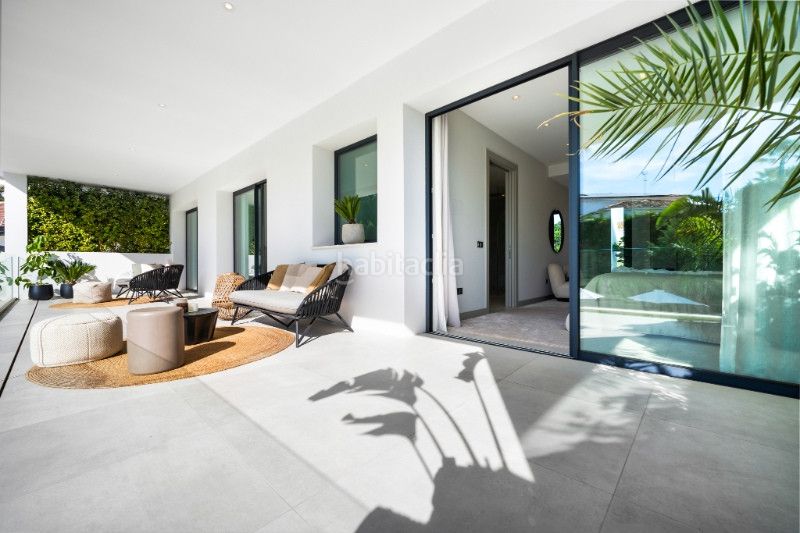 Foto fc575137-83fa-4845-b16b-a21f535a8c0f. Casa amb aparcament piscina a Puerto Banús Marbella