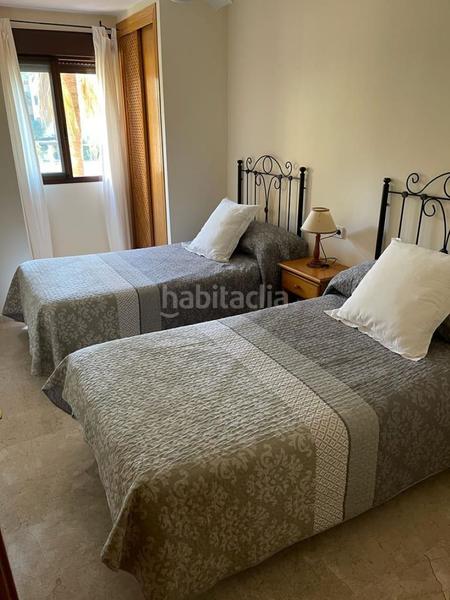 Foto d28af215-3cce-4630-8e79-785076012c6e. Lloguer apartament amb calefacció aparcament piscina a Estepona