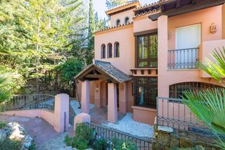 Lloguer Casa adossada a Navegacion-huerta belon 16. Casa de 5 dormitorios en marbella