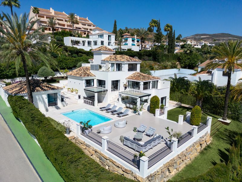 Foto 9ee025d5-fa5d-4507-8f91-894861cadceb. Casa amb aparcament piscina a Casco Antiguo Marbella