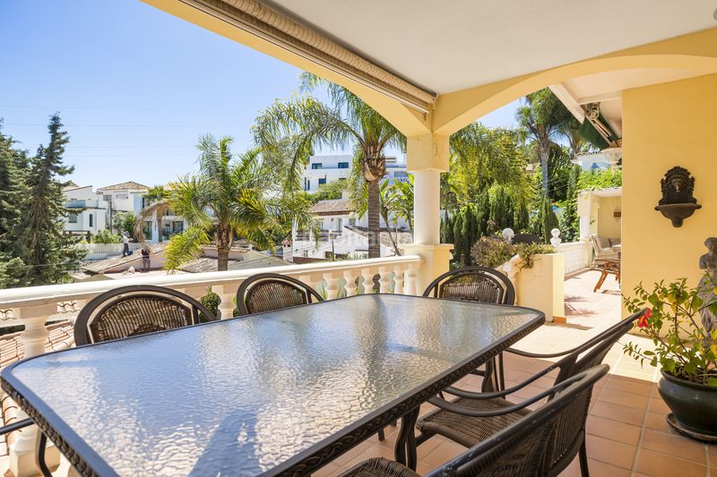 Foto 2c15543a-4d51-4238-a759-1232881a054c. Casa amb aparcament piscina a Casco Antiguo Marbella