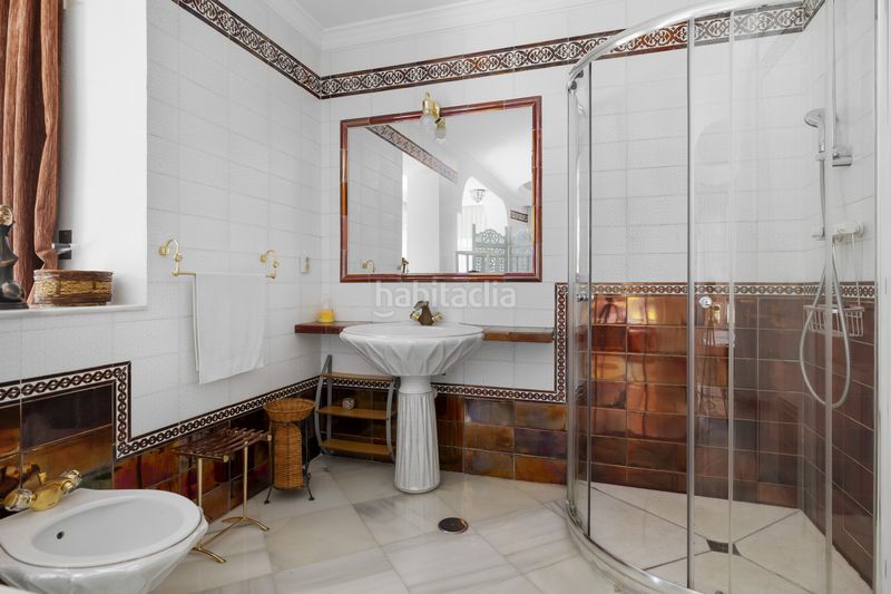 Foto 8f53b8ab-c834-4aaa-a663-7bedf8501dc3. Casa amb aparcament piscina a Casco Antiguo Marbella