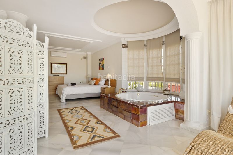 Foto be26591d-29c6-498b-a68f-753dc6560c96. Casa amb aparcament piscina a Casco Antiguo Marbella