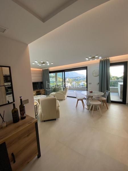 Foto 60e750b9-554e-441b-909e-df13d3c3f368. Alquiler apartamento  de lujo con impresionantes vistas en benahavis, málaga en Benahavís