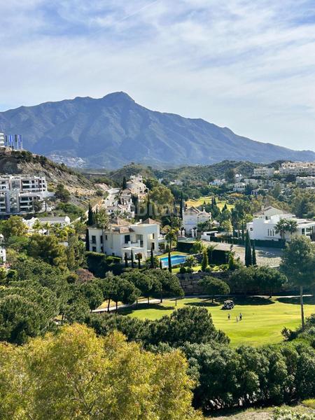 Foto 6f1ae781-97bb-401f-bb1f-03523fe71582. Alquiler apartamento  de lujo con impresionantes vistas en benahavis, málaga en Benahavís