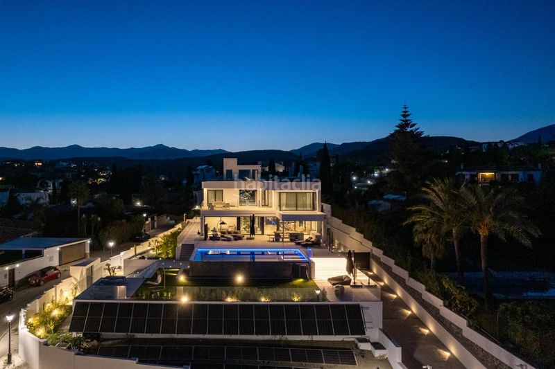 Foto 1a148fee-7851-46b9-b592-1ab89768ee75. Casa amb aparcament piscina a Paraiso - Barronal Estepona
