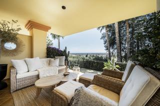 Apartament a Casco Antiguo. Lujoso apartamento en marbella con vistas al mar y a la montaña