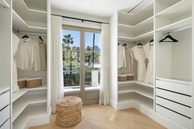 Foto 230d9e6b-28ef-4080-990b-ae08962e4894. Casa amb aparcament piscina a Casco Antiguo Marbella