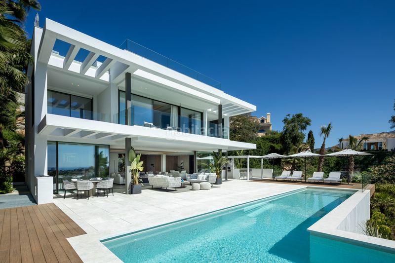 Foto c17b2094-2046-4520-9095-e10ce5a77dce. Casa amb aparcament piscina a Casco Antiguo Marbella