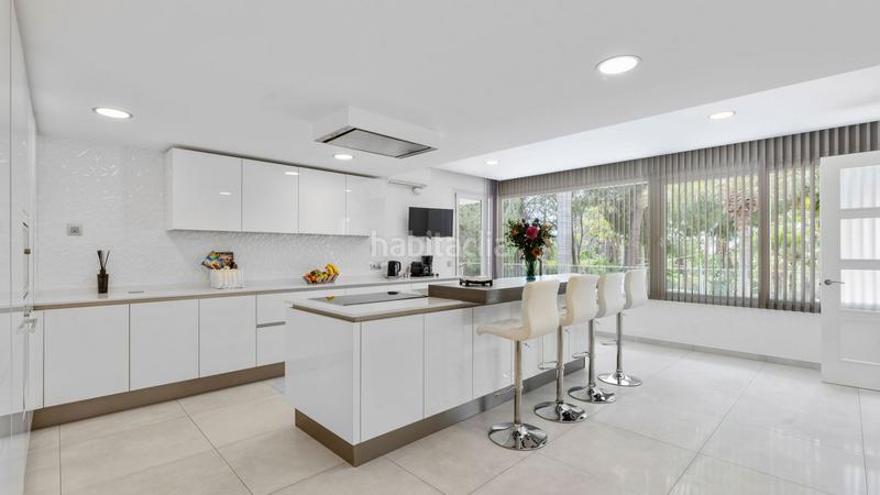 Foto 05d0974f-32b9-49e1-8081-875d2df80a01. Casa con parcheggio piscina in Casco Antiguo Marbella