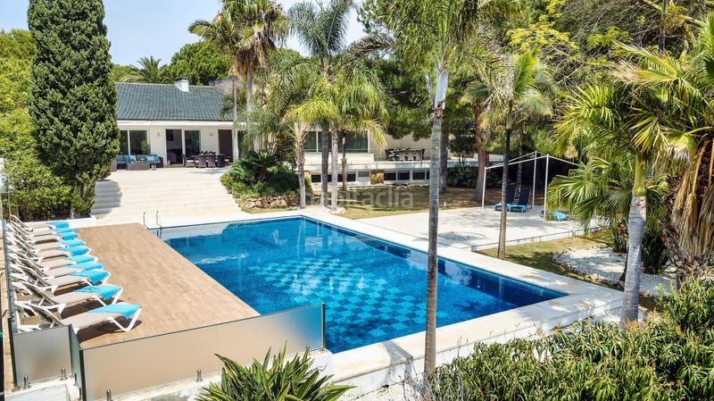 Foto 4492c672-5a65-496b-93b6-bb77c6c609b8. Casa con parcheggio piscina in Casco Antiguo Marbella