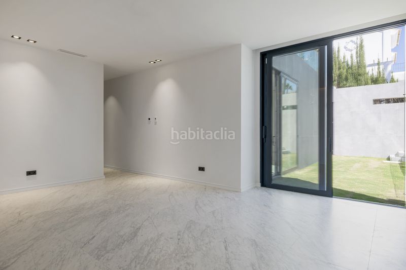 Foto 4a7ef1d9-5a00-4580-9236-77ba5b58a145. Casa amb aparcament piscina a Casco Antiguo Marbella