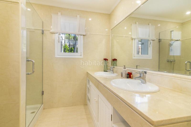 Foto c04cfb57-9af1-4848-a07a-2793fd01542d. Alquiler casa exquisita villa de 5 dormitorios en la alqueria, benahavis en Benahavís