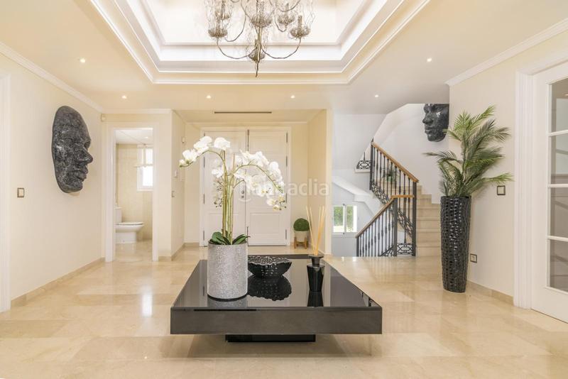 Foto d5a33c85-c340-4315-a138-13d1bc954c5f. Alquiler casa exquisita villa de 5 dormitorios en la alqueria, benahavis en Benahavís