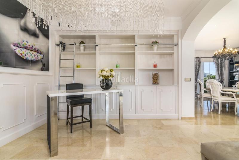 Foto f20788d6-689f-4776-8054-8f91964e9584. Alquiler casa exquisita villa de 5 dormitorios en la alqueria, benahavis en Benahavís