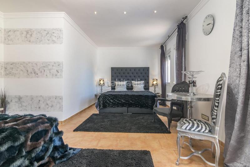 Foto f47c5e33-ac94-4a64-b71d-d286825bd1dc. Alquiler casa exquisita villa de 5 dormitorios en la alqueria, benahavis en Benahavís