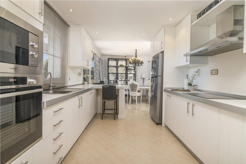 Foto 1093d752-6c9a-49ce-97a8-dacc12ca9575. Lloguer casa amb calefacció aparcament piscina a Benahavís