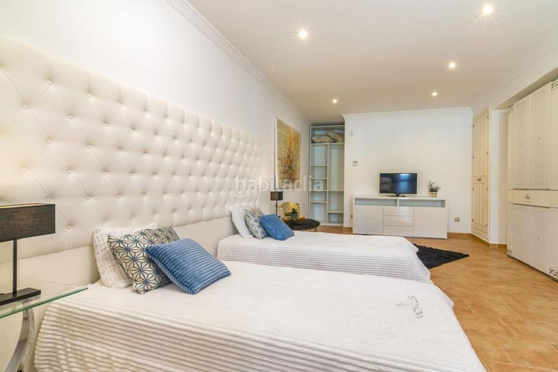 Foto b765d698-dd2d-4898-b579-2d6655284af0. Lloguer casa amb calefacció aparcament piscina a Benahavís