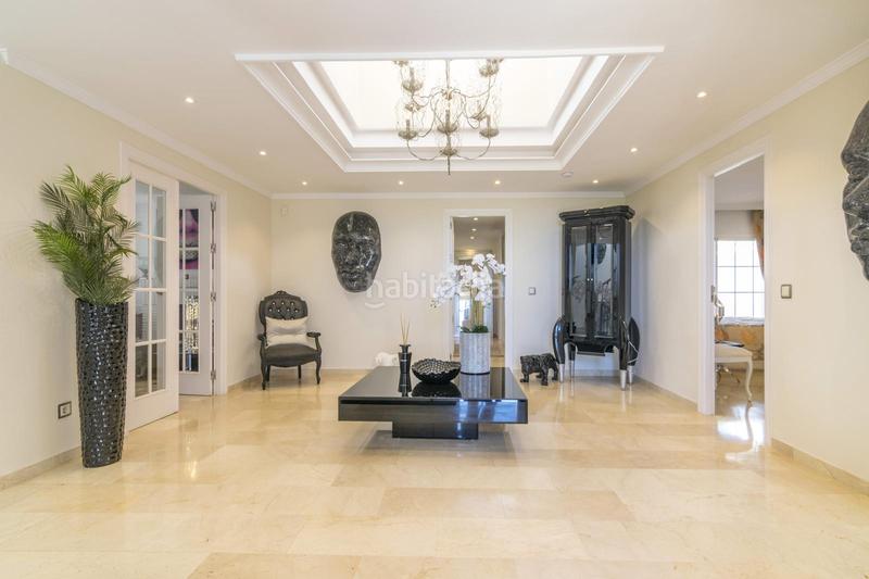 Foto bdbdecea-ed3a-4f34-b927-a45c5fcc6311. Lloguer casa amb calefacció aparcament piscina a Benahavís