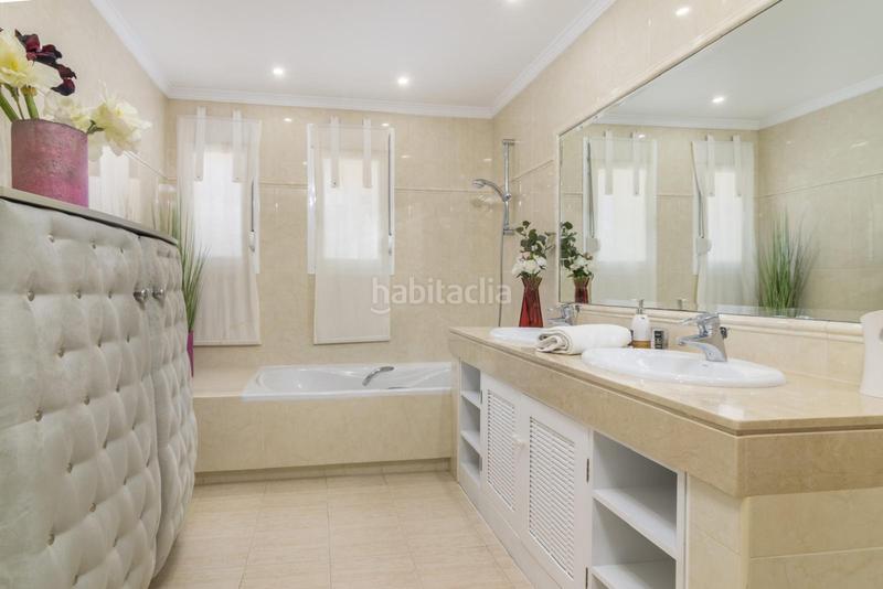 Foto f3fdab33-6086-4dab-be83-d060b1186d7b. Lloguer casa amb calefacció aparcament piscina a Benahavís