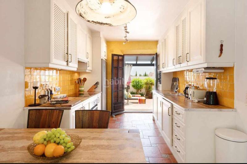 Foto 0f8e9254-ebf9-4617-9624-d8d90bfb5230. Lloguer casa adossada amb calefacció aparcament piscina a Marbella