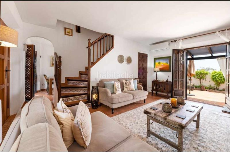 Foto 25d916e4-f890-44f1-845c-78fad8ca011c. Lloguer casa adossada amb calefacció aparcament piscina a Marbella