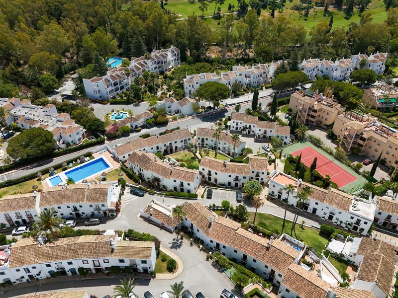 Foto 27590b9f-5782-4d1d-aae4-929e8ab2da70. Location maison jumelée avec chauffage parking piscine dans Marbella