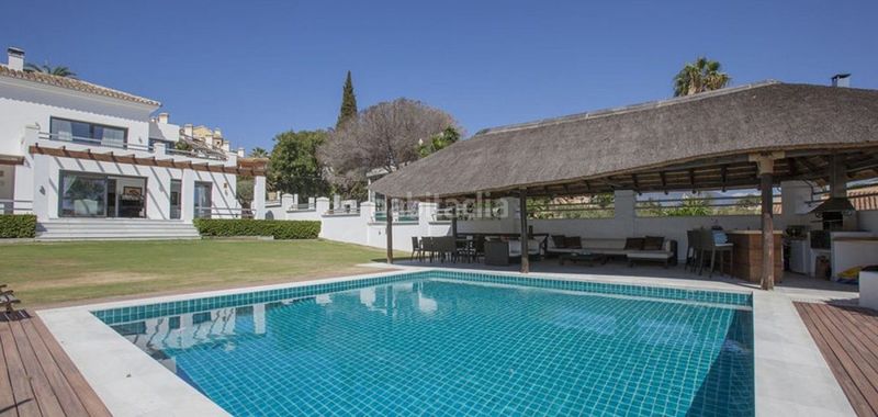 Foto 1d70063c-1b9e-4bf7-b8c5-060be112c7e3. Casa amb aparcament piscina a Casco Antiguo Marbella
