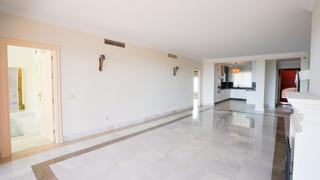 Lloguer Apartament a La Quinta. Elegante apartamento en monte halcones un retiro lujoso