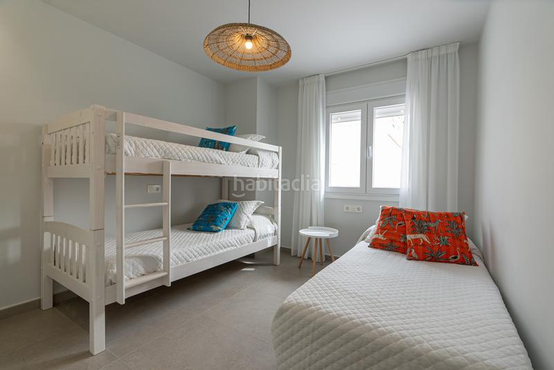 Foto 08cbfdd1-bdf7-49f2-9963-19e1769c952c. Miete reihenhaus mit heizung parking pool in marina de Casares Casares