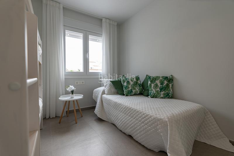 Foto 2a137429-a513-4cb5-bd2c-08030cf25c87. Miete reihenhaus mit heizung parking pool in marina de Casares Casares