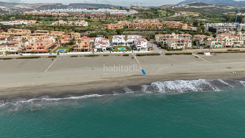 Foto 3276bd62-1221-4223-984f-c02999a3b679. Miete reihenhaus mit heizung parking pool in marina de Casares Casares